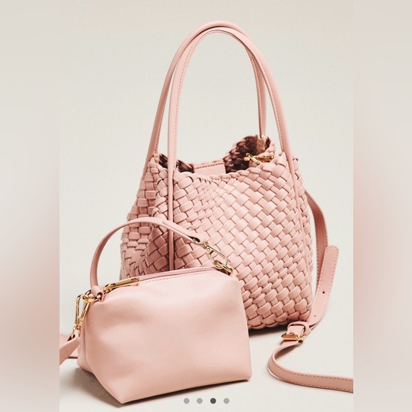 HP! ✨ The Hollace Tote: Woven Mini Edition - Picture 3 of 5